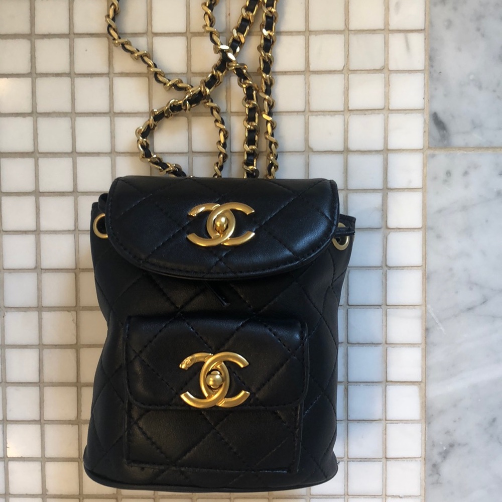 Vintage micro mini Duma backpack from the 90’s
